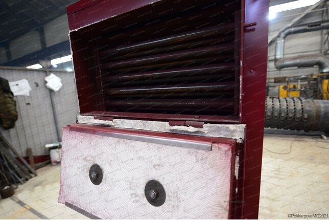 Твердотопливный котел 200 кВт - люк для очистки конвективной части